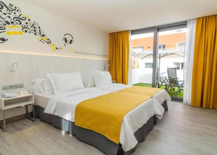 Urbansea Atlanta Hotel 3*